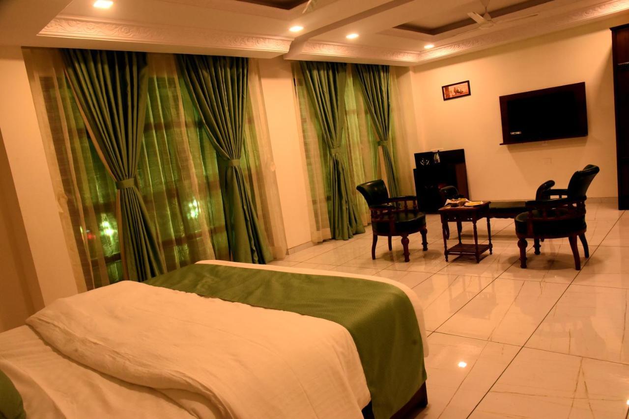 Vits Excellensea Karde Beach Dapoli Bagian luar foto
