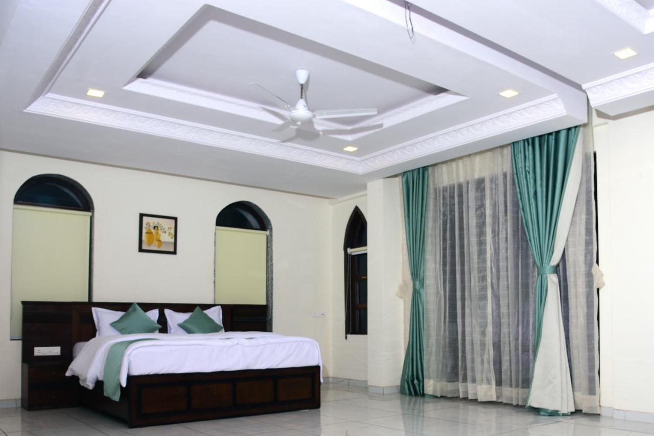 Vits Excellensea Karde Beach Dapoli Bagian luar foto