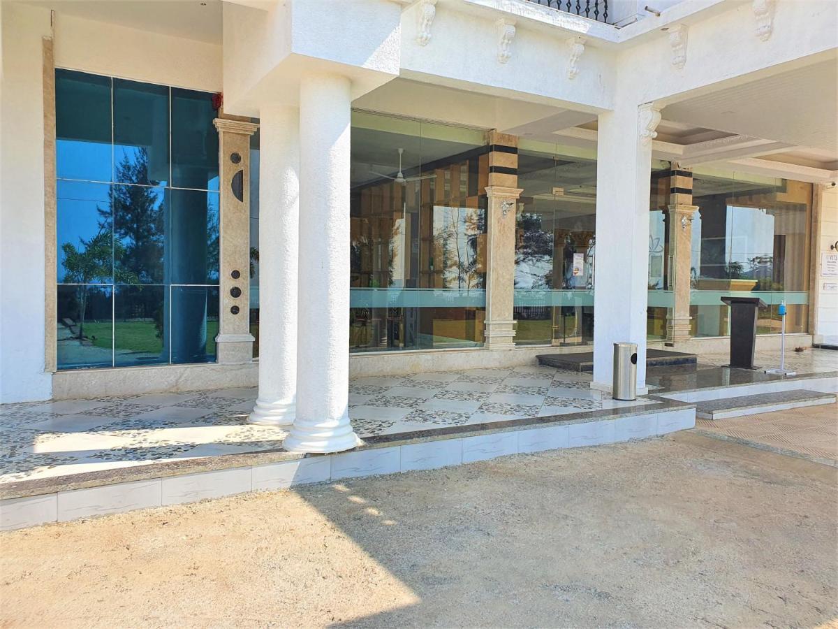 Vits Excellensea Karde Beach Dapoli Bagian luar foto