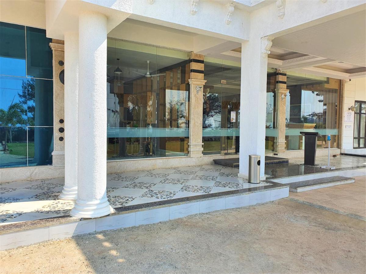 Vits Excellensea Karde Beach Dapoli Bagian luar foto
