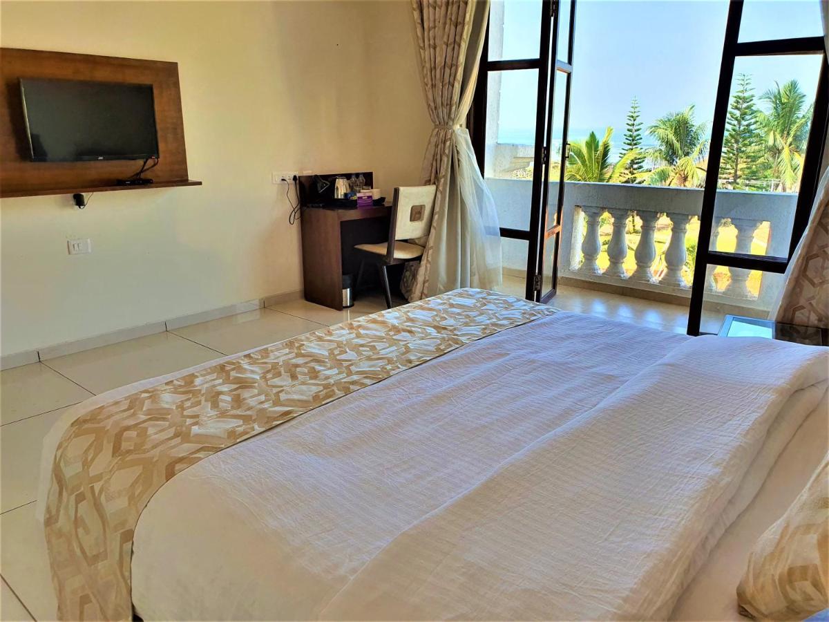 Vits Excellensea Karde Beach Dapoli Bagian luar foto