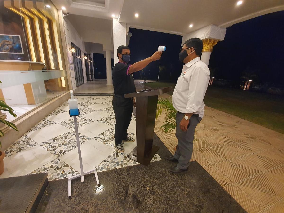 Vits Excellensea Karde Beach Dapoli Bagian luar foto